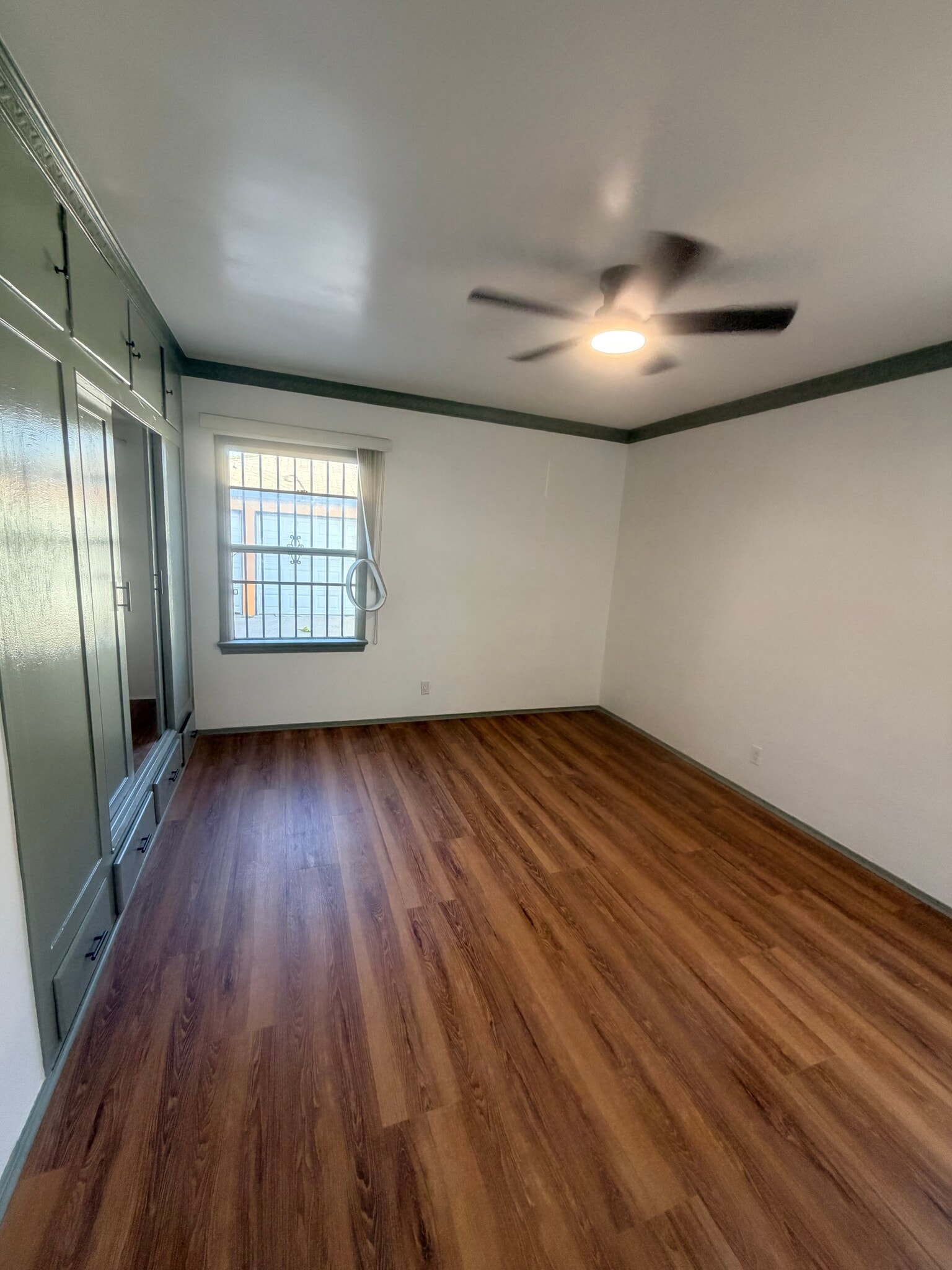 Building Photo - 1808 Carmona Ave