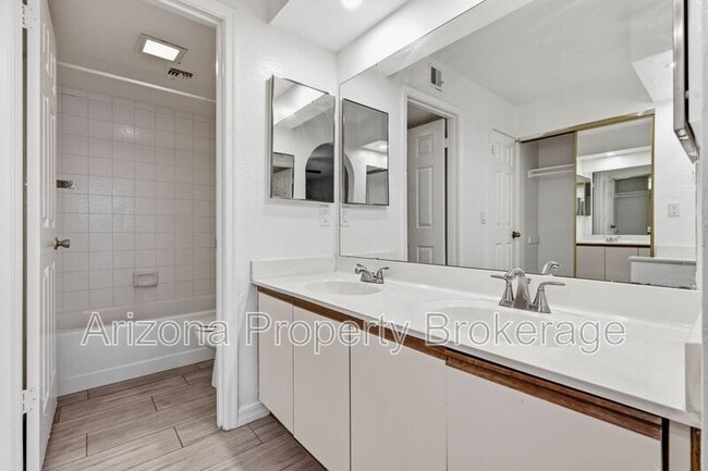 Building Photo - 2935 N 68th St