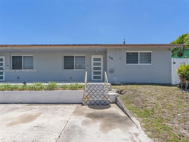 Building Photo - 1811 SW 97th Terrace