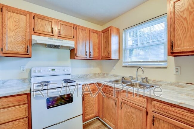 Building Photo - 409 Hunter St