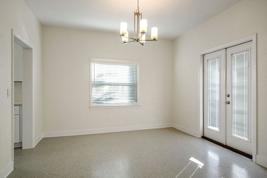 Building Photo - 1647 Lake Ella Dr