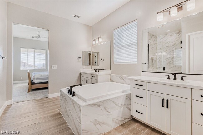 Building Photo - 76 Tatahatso Pt St