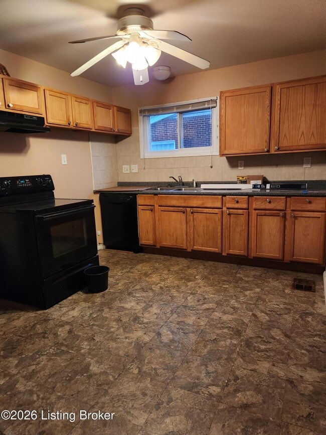 Building Photo - 3413 Calais Dr