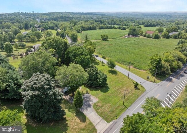 Building Photo - 3334 Germantown Pike