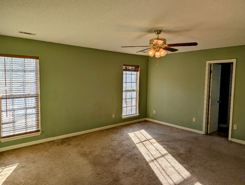 Building Photo - 5700 Miles Rd