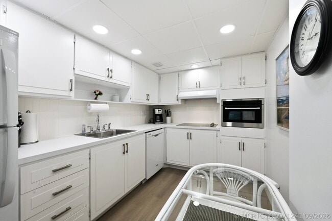 Building Photo - 3450 S Ocean Blvd