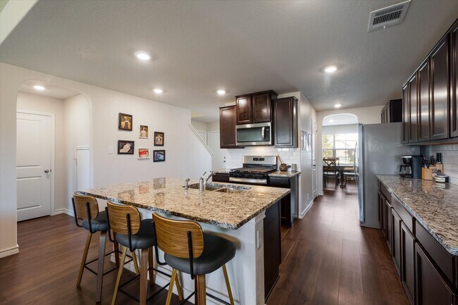 Building Photo - *MOVE IN SPECIAL: HALF OFF OF DECEMBER 2025 RENT, IF MOVED IN BY NOVEMBER 2025*