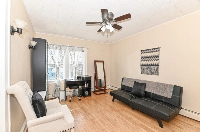 Building Photo - 3717 S 56th St