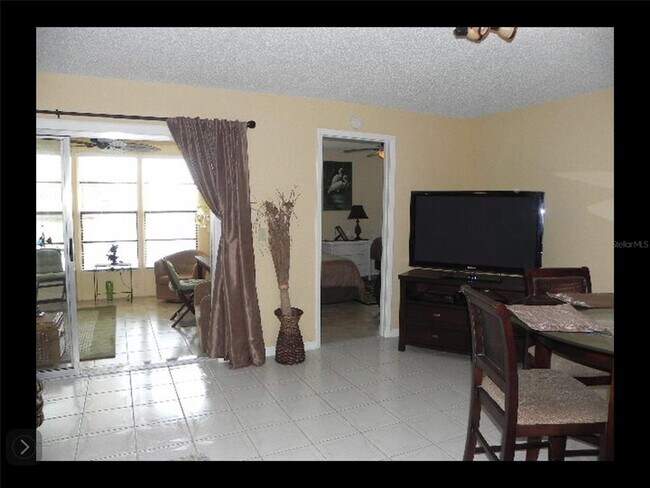 Building Photo - 3827 Sailmaker Ln