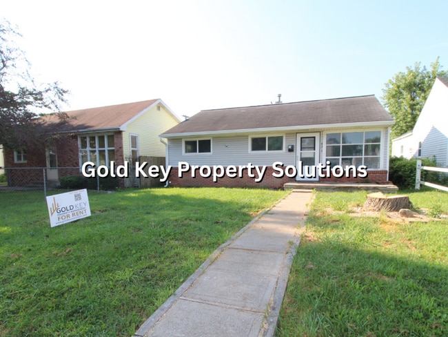 Primary Photo - 3 BR 1 BA House in the Meadowbrook Area (S...