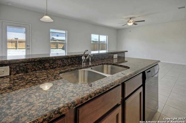 Building Photo - 7715 Watersedge Cove