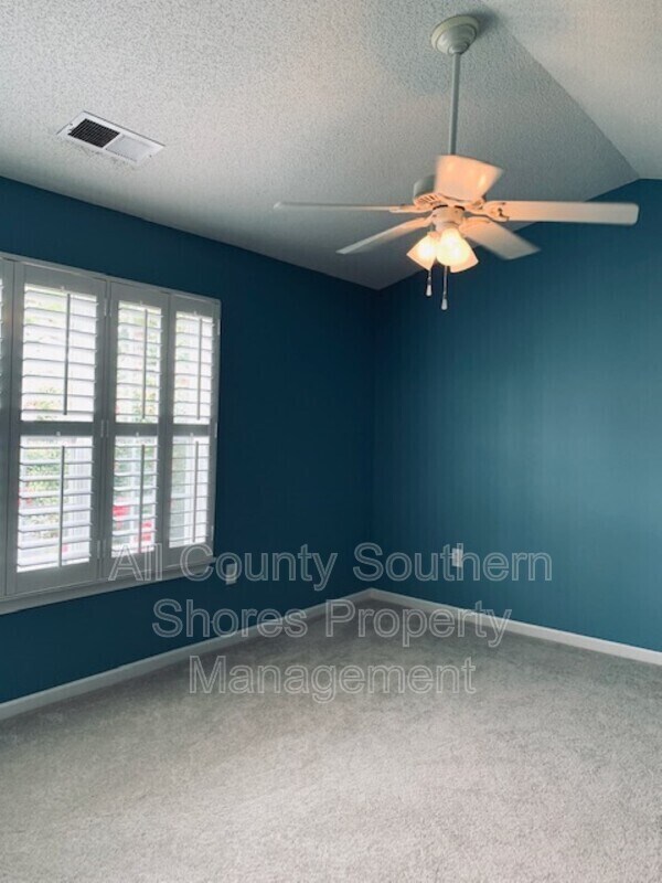 Building Photo - 970 Palisade Cir