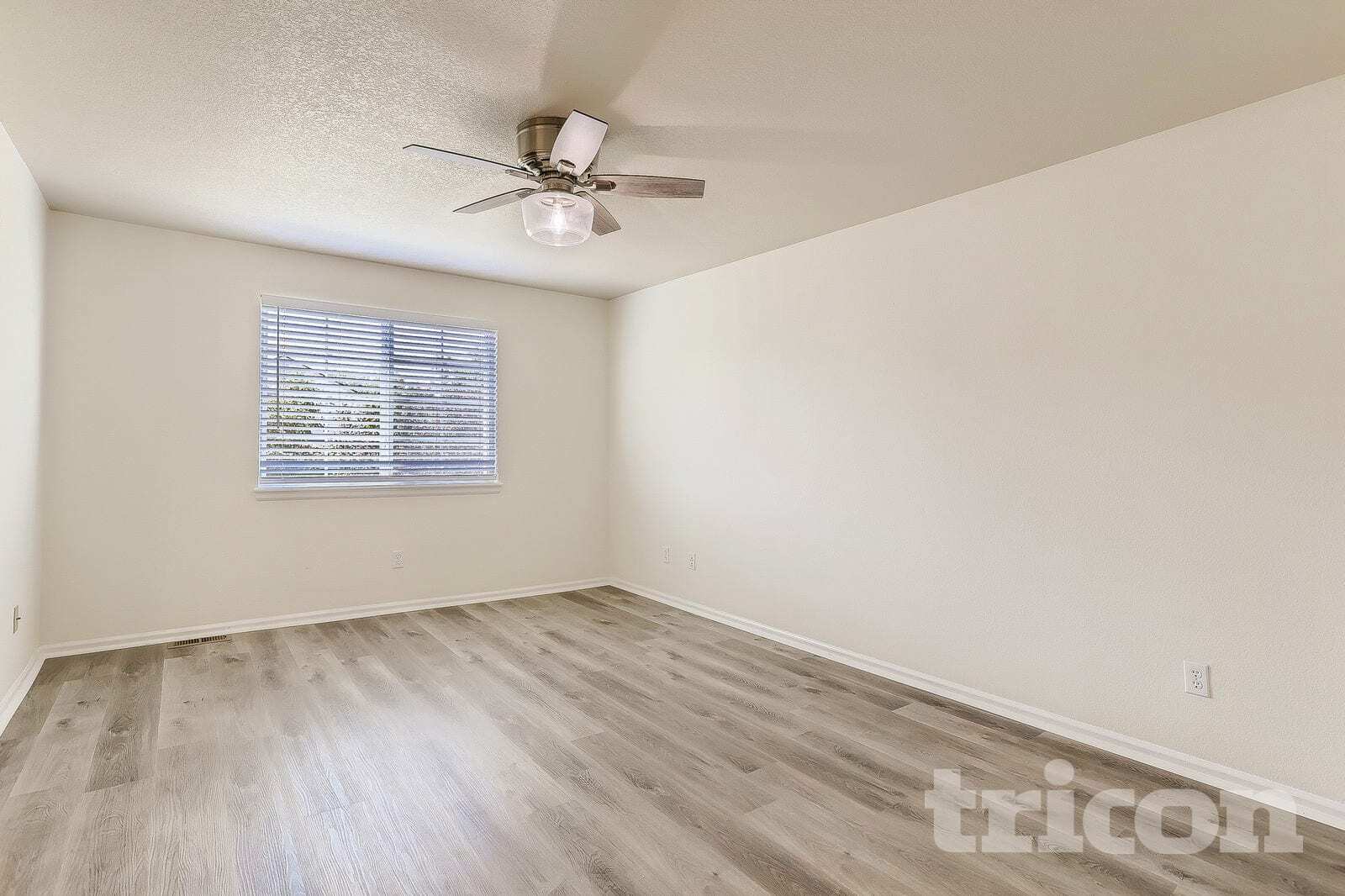 Building Photo - 5305 S Valdai St