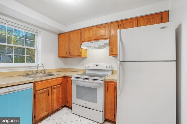 Building Photo - 13221 Black Walnut Ct