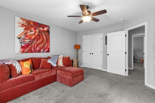 Building Photo - Stunning 4-Bedroom Home for Rent in Hampton Hills!