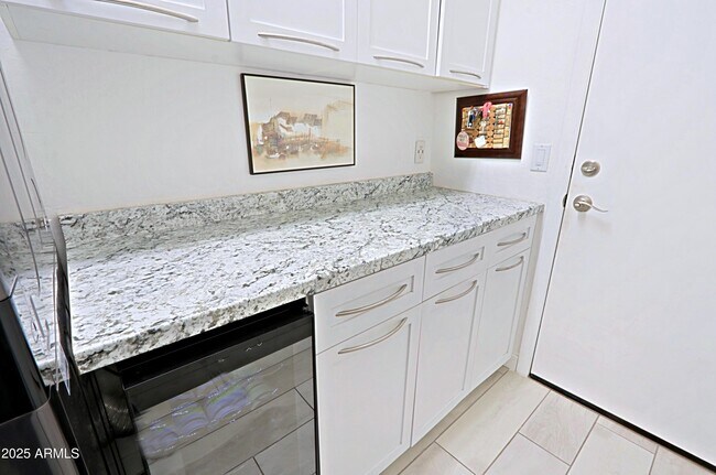 Building Photo - 32748 N 69th St
