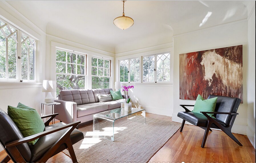 Living room (staged) - 2644 Benvenue Ave