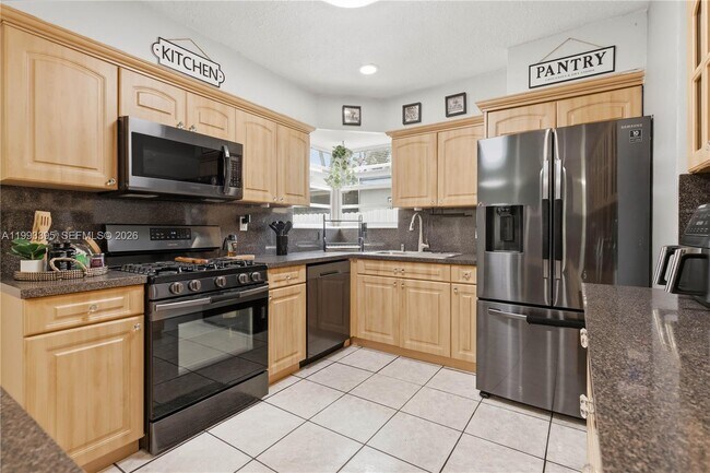 Building Photo - 7390 Cleveland St