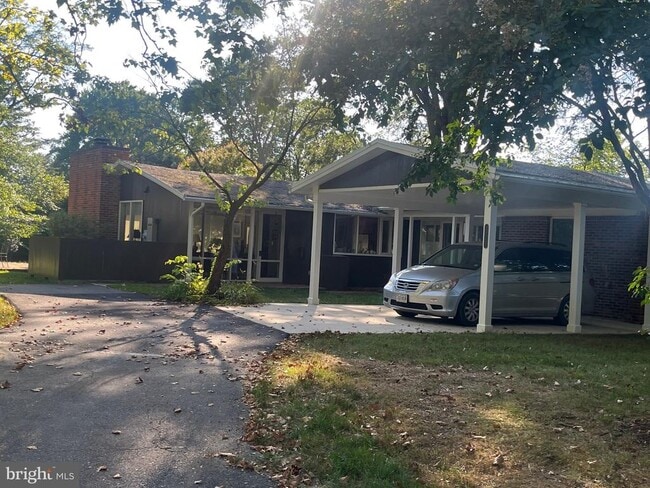 Building Photo - 2217 Marthas Rd
