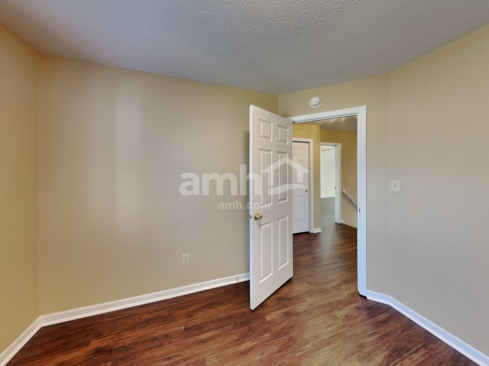 Building Photo - 6739 Dorchester Dr