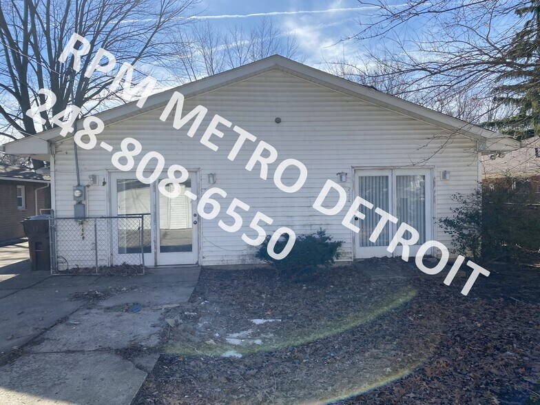 Building Photo - 28422 Parkwood St