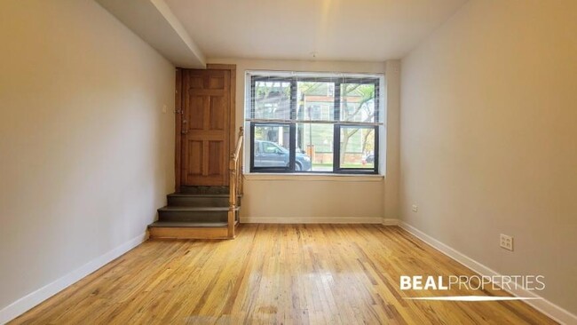 Building Photo - 1 bedroom in CHICAGO IL 60657
