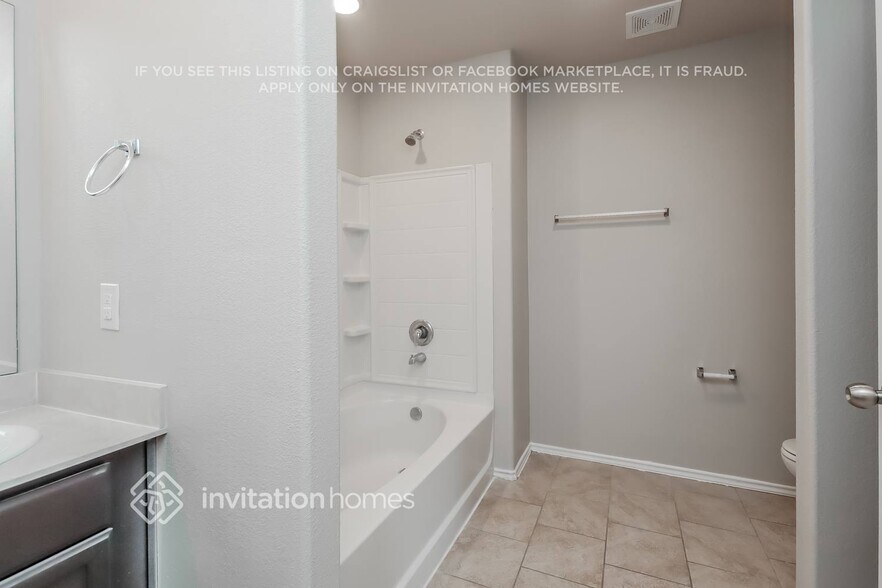 Building Photo - 23435 Dukes Run Dr