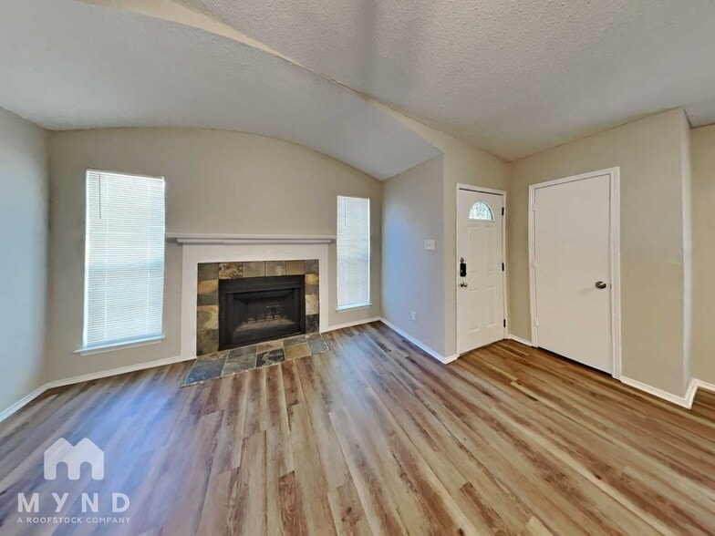 Building Photo - 5311 Rowcrop Dr