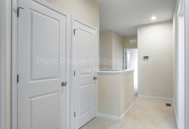 Building Photo - 14445 Hancock Towns Dr