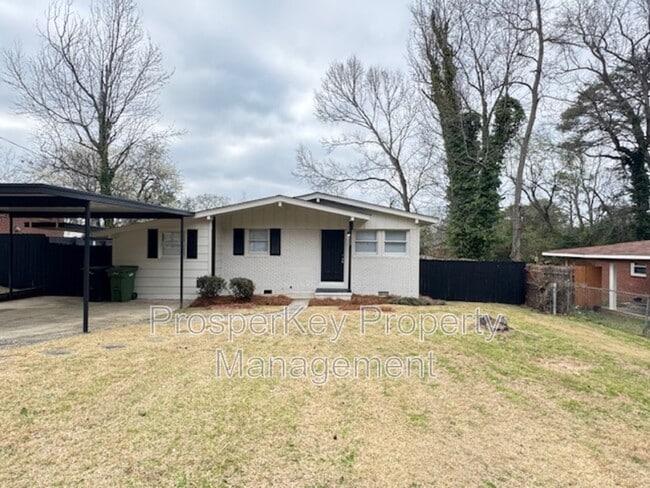 Building Photo - 323 Tennant Ave