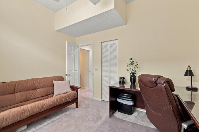 Building Photo - 233 Kingston Dr