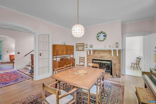 Building Photo - 502 Park Hill