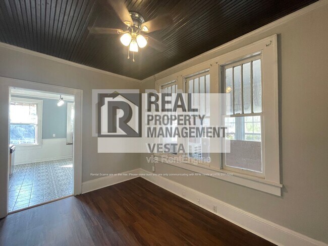 Building Photo - 2694 Cherokee Ave