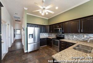 Building Photo - 723 Sendera St