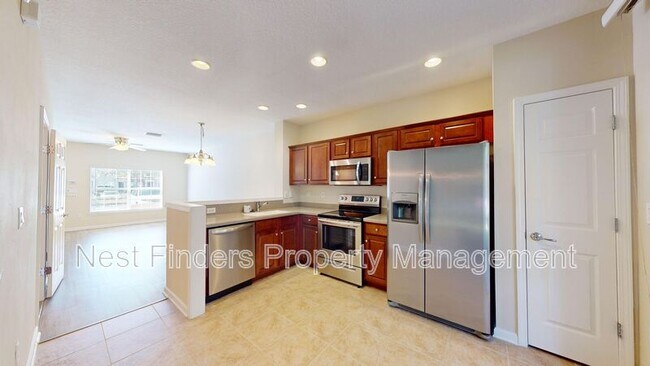 Building Photo - 8127 Summer Palm Ct