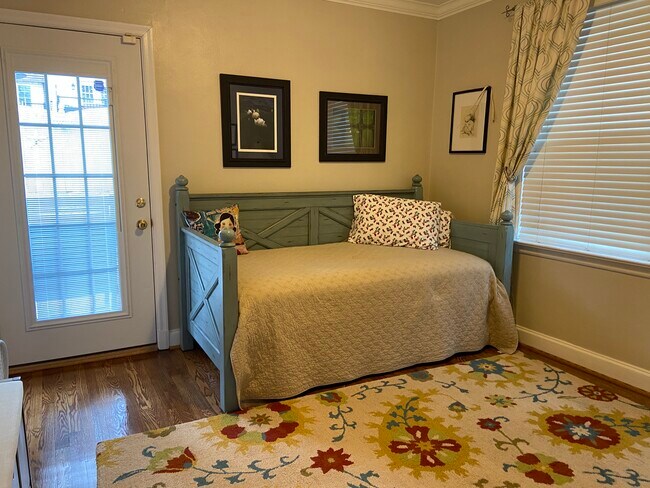 3rd bedroom - 7032 Stanford Ave