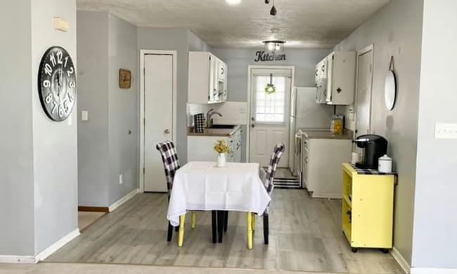 Building Photo - Beautiful 3 Bed 2 Bath Home Near Brittleba...