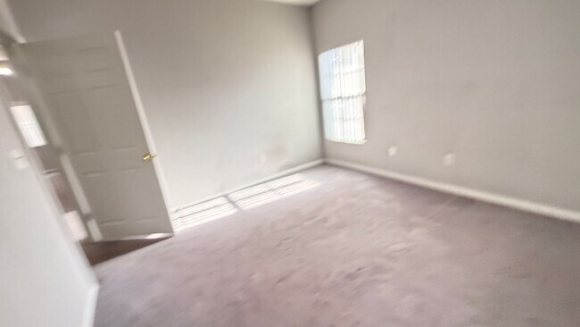 Building Photo - 830 Carnegie St