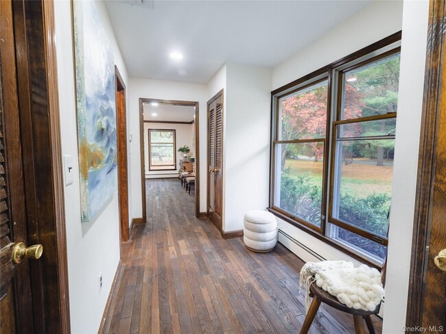 Building Photo - 11 Geralind Dr