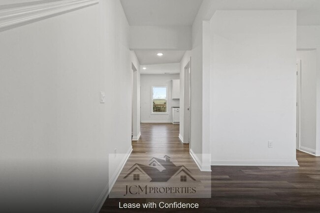 Building Photo - 929 Camden Ct
