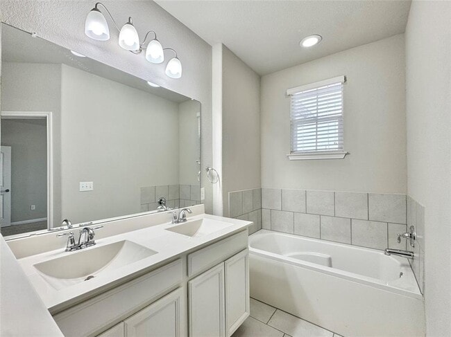 Building Photo - 113 Homily Dr