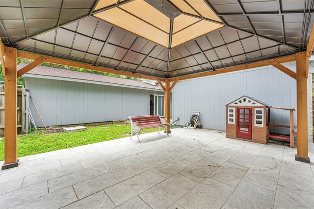 Building Photo - 1901 Vail Dr