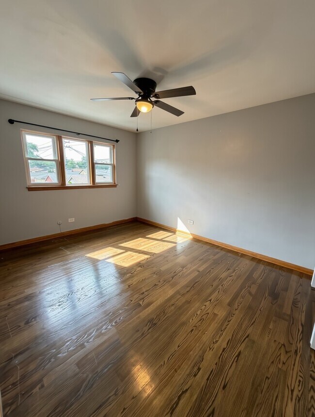 Building Photo - 3158 W 93rd St