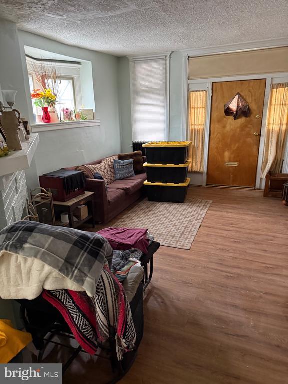 Building Photo - 5636 N Camac St