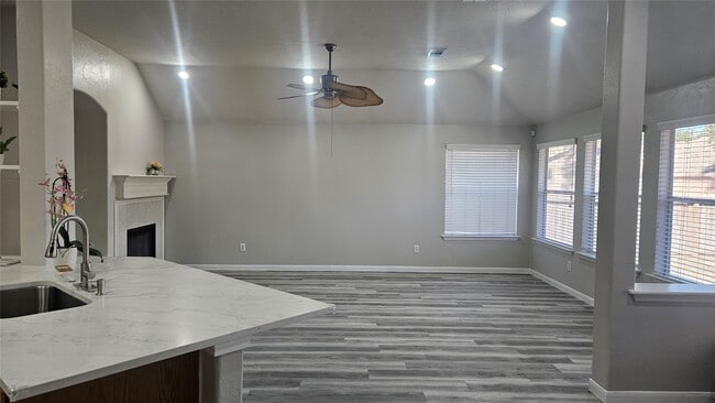 Building Photo - 12114 Dover Mdw