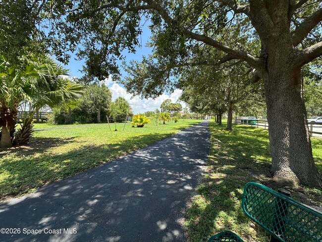 Building Photo - 616 Manatee Bay Dr