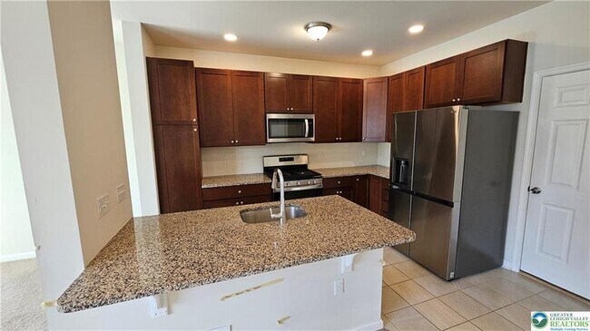Building Photo - 1462 Black Forest Dr