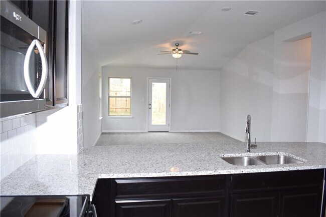 Building Photo - 1689 Woodlands Dr