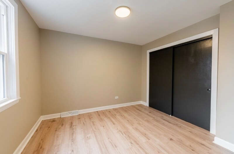 Building Photo - 3007 Euclid Ave