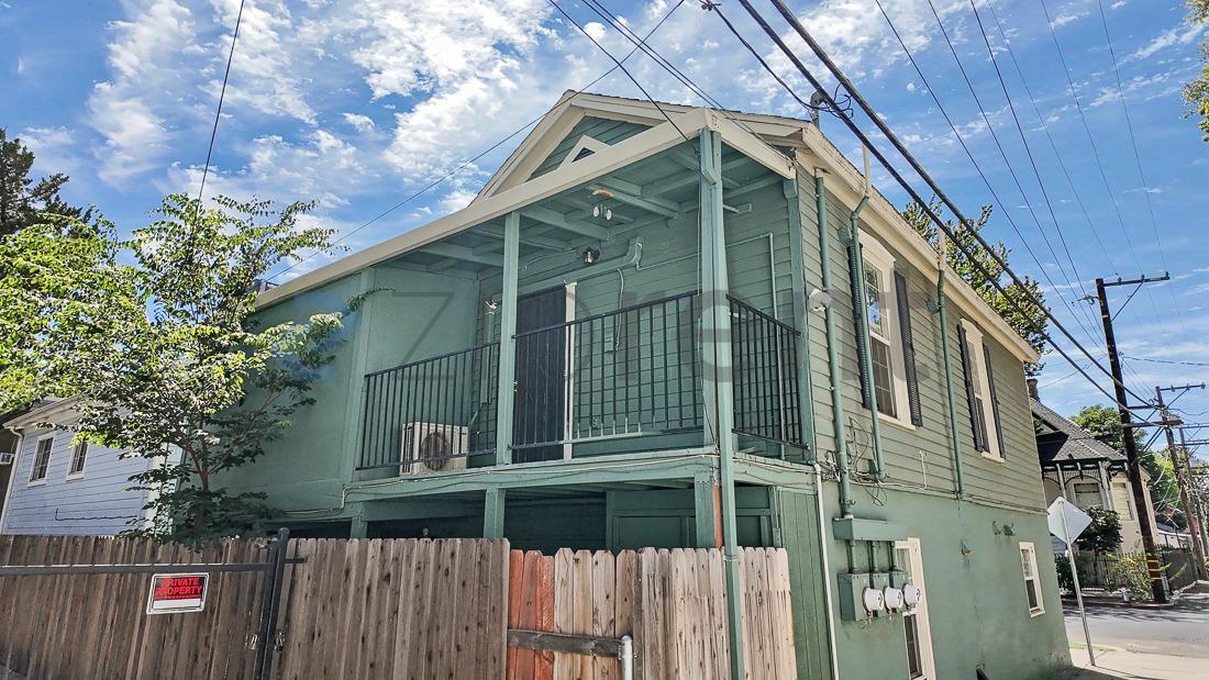 Building Photo - Unit B